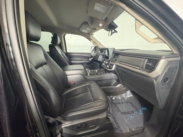 Used 2024 Ford Expedition Max XLT image 7