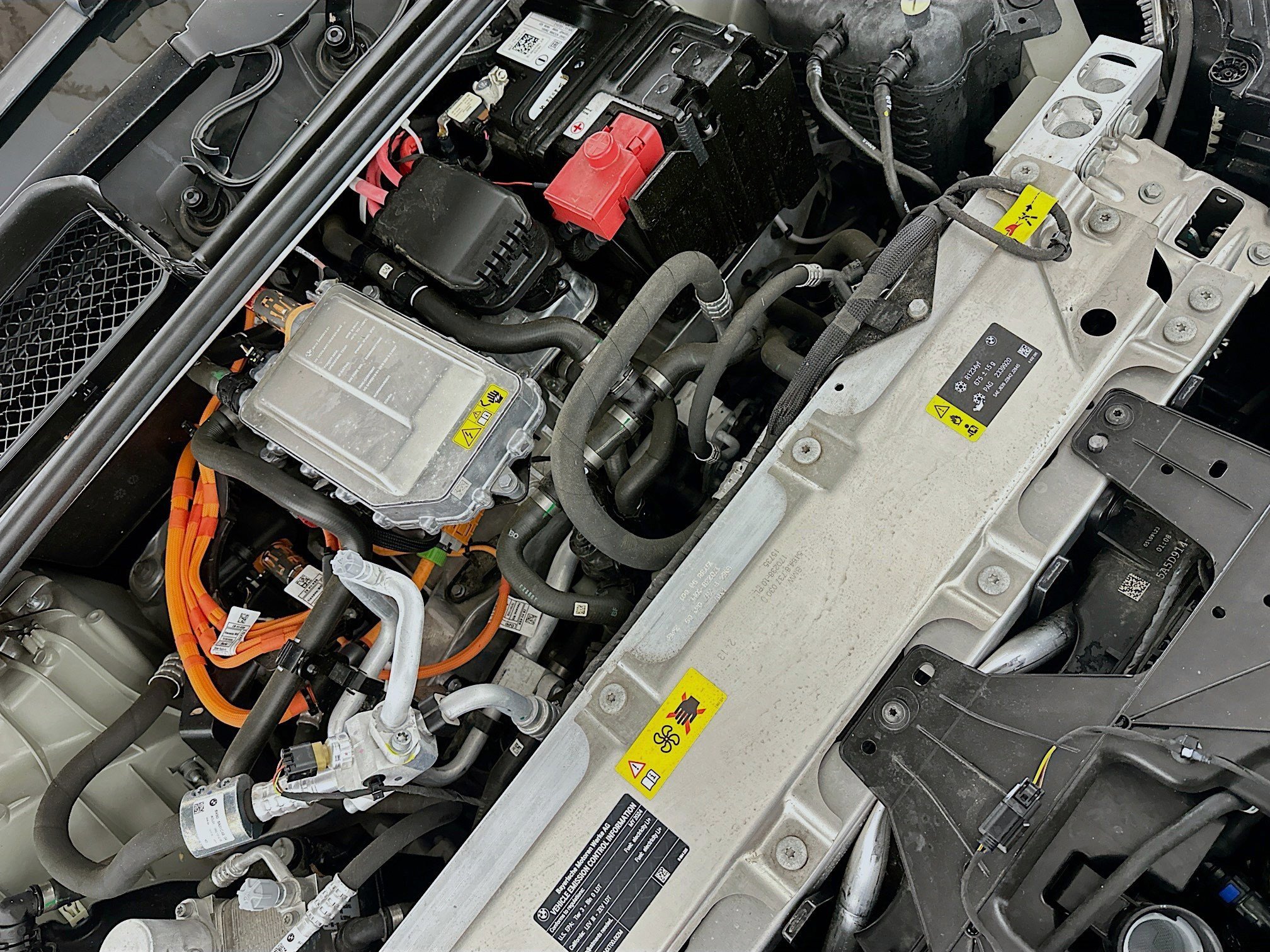 Used 2024 BMW iX xDrive50 w/ Sport Package image 32