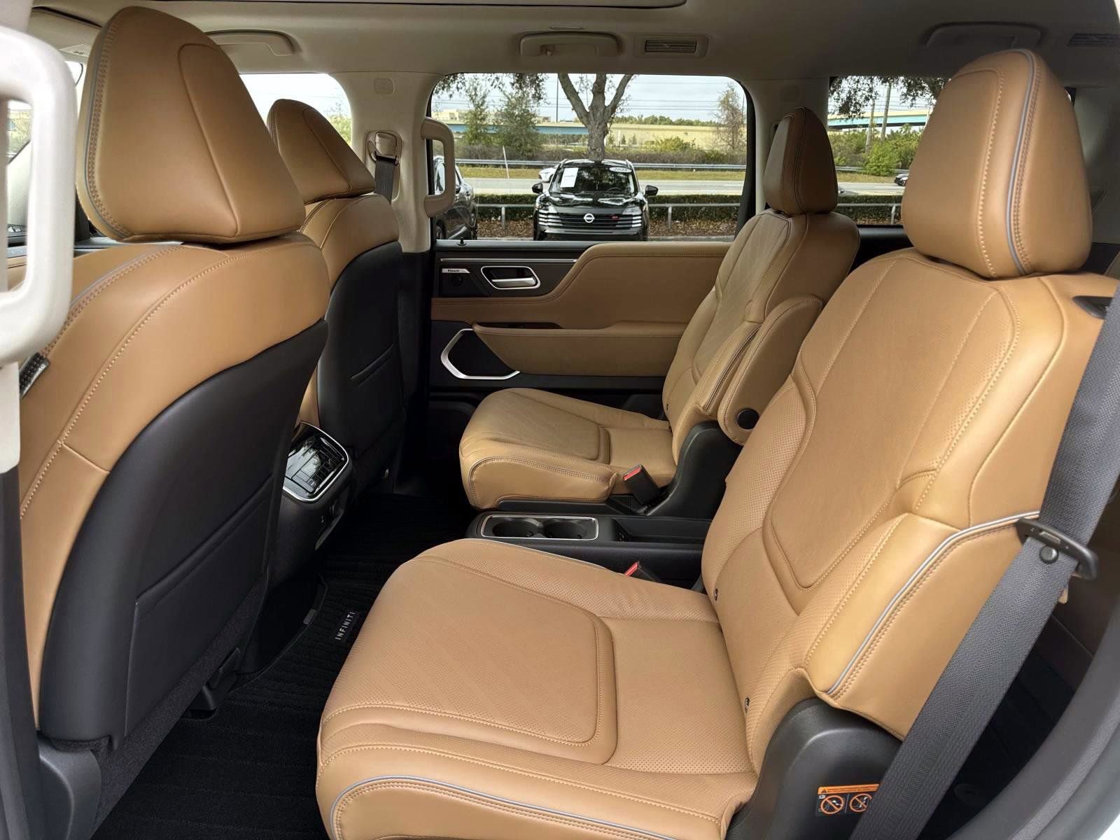 New 2026 INFINITI QX80 Luxe w/ Cargo Package image 14