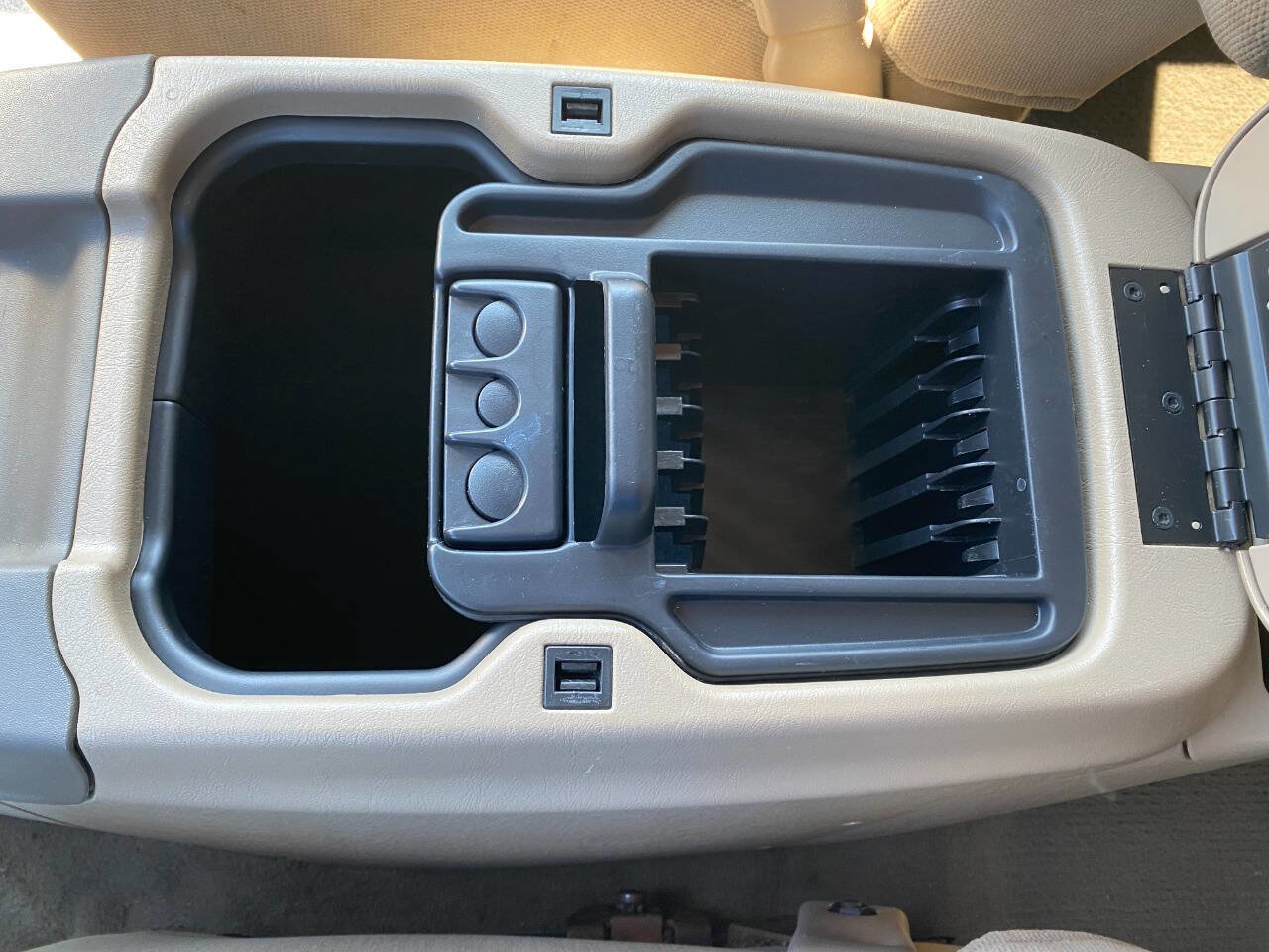 Used 2002 Ford Excursion XLT image 18