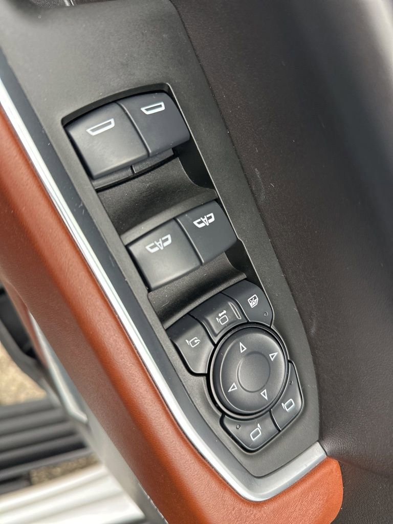 Used 2024 GMC Sierra 2500 Denali Ultimate image 19