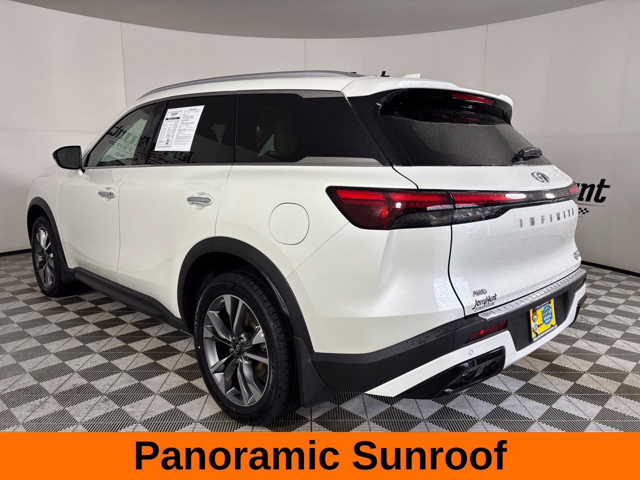 Used 2023 INFINITI QX60 Luxe w/ Cargo Package AWD/4WD image 9