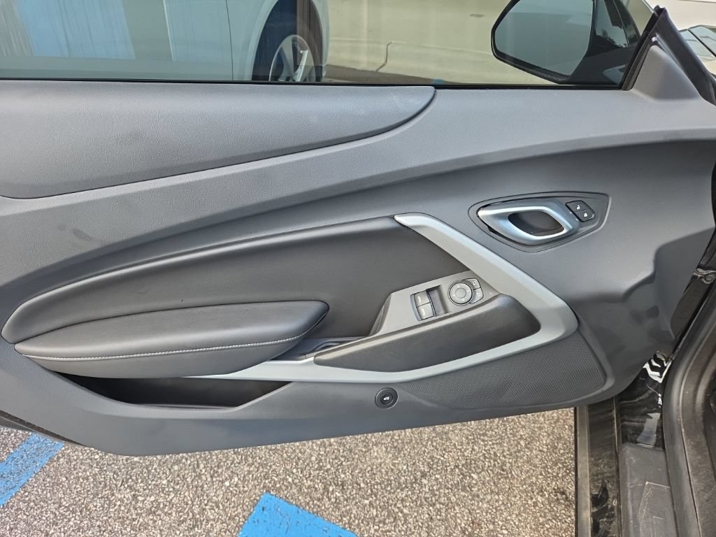 Used 2022 Chevrolet Camaro LT RWD image 13