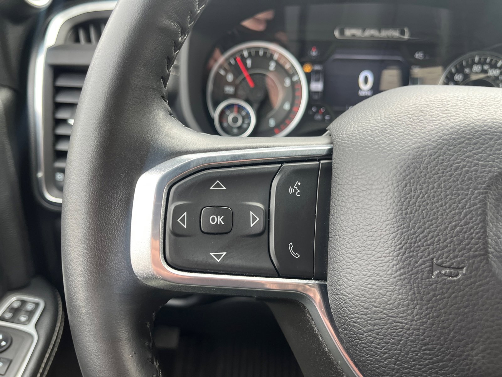 Used 2024 RAM 2500 Laramie w/ Night Edition image 17