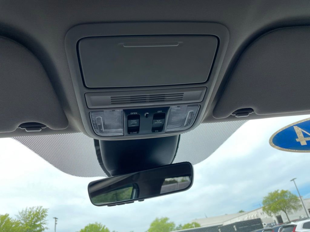 Certified 2024 Honda Odyssey EX-L image 16