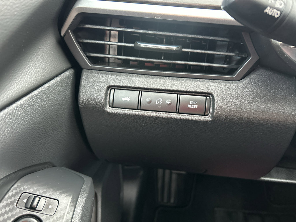 Used 2025 Nissan Altima 2.5 SV image 15