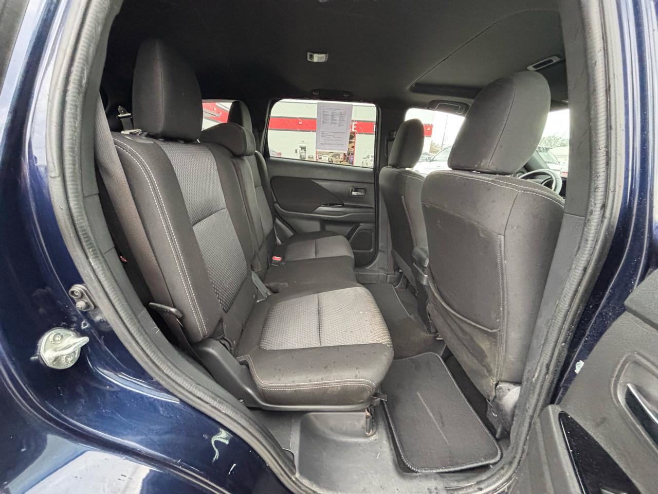 Used 2018 Mitsubishi Outlander LE AWD/4WD image 12