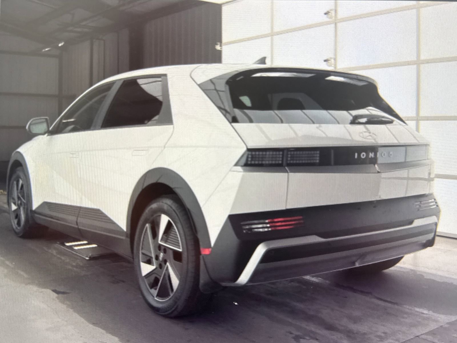 Used 2026 Hyundai Ioniq 5 SEL RWD image 3