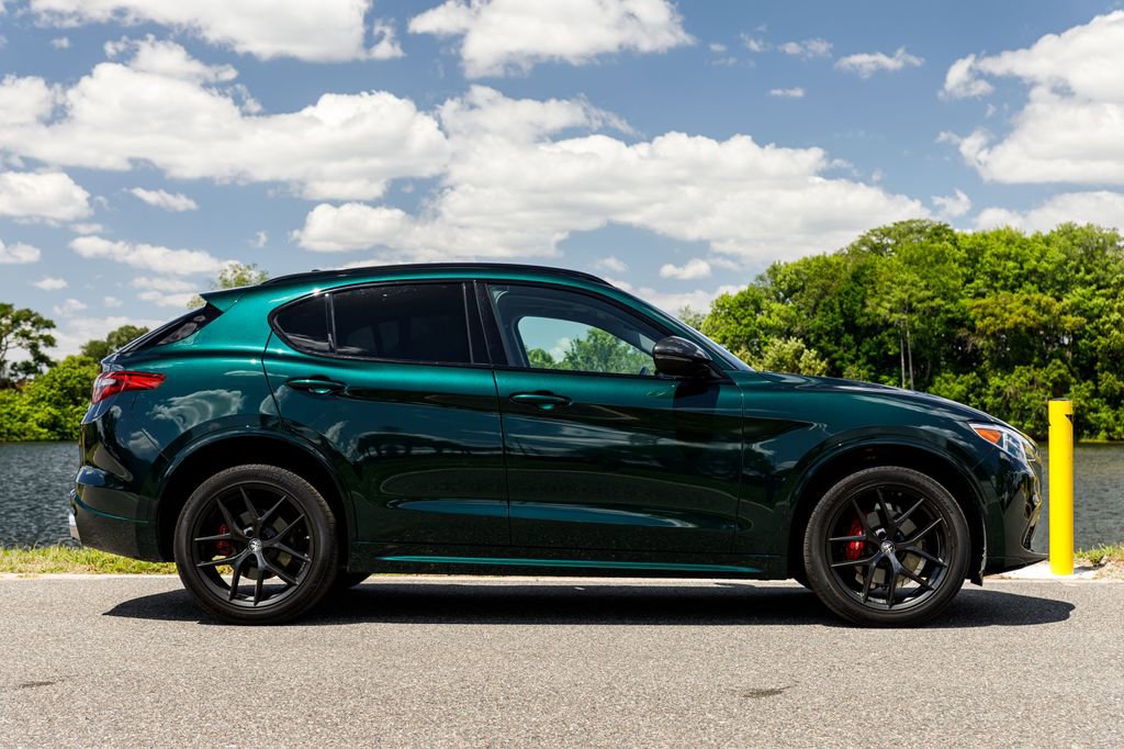 Used 2021 Alfa Romeo Stelvio Ti w/ Nero Edizione AWD/4WD image 2