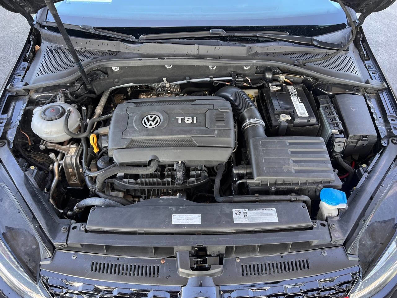 Used 2018 Volkswagen Golf SE image 23