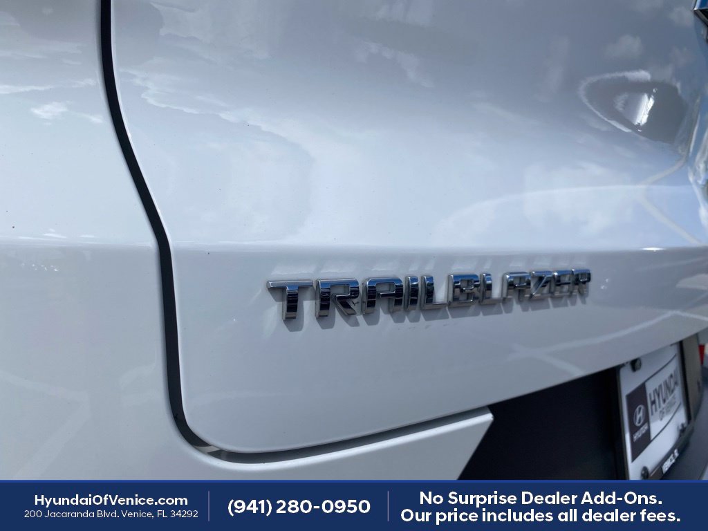 Used 2024 Chevrolet TrailBlazer LT w/ Driver Confidence Package FWD image 23