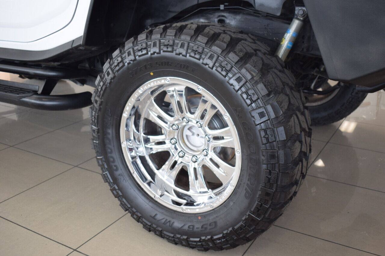 Used 2003 HUMMER H2 w/ Preferred Equipment Group AWD/4WD image 18