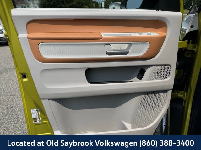 New 2025 Volkswagen ID. Buzz 1st Edition image 38