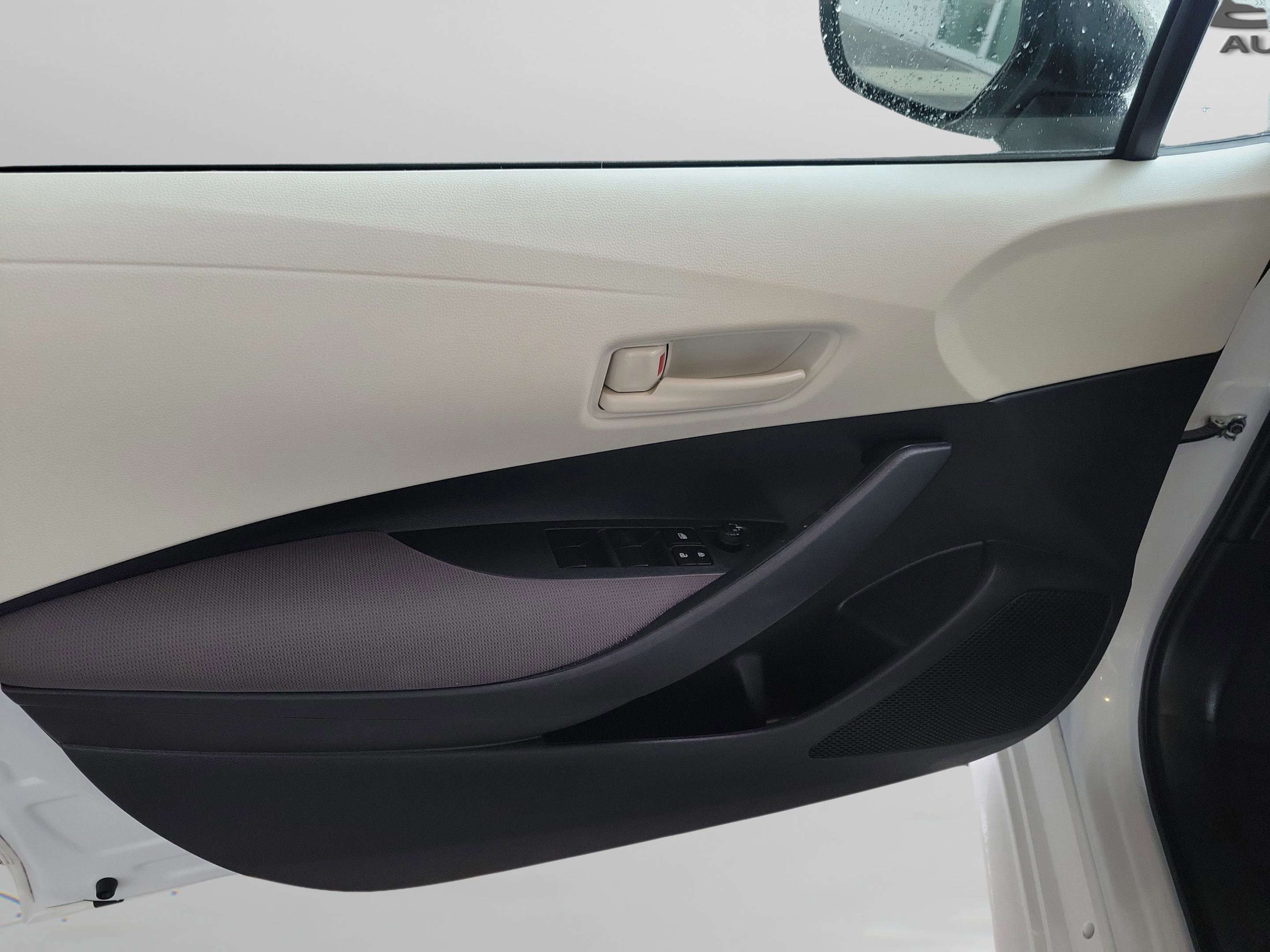 Used 2024 Toyota Corolla LE image 25