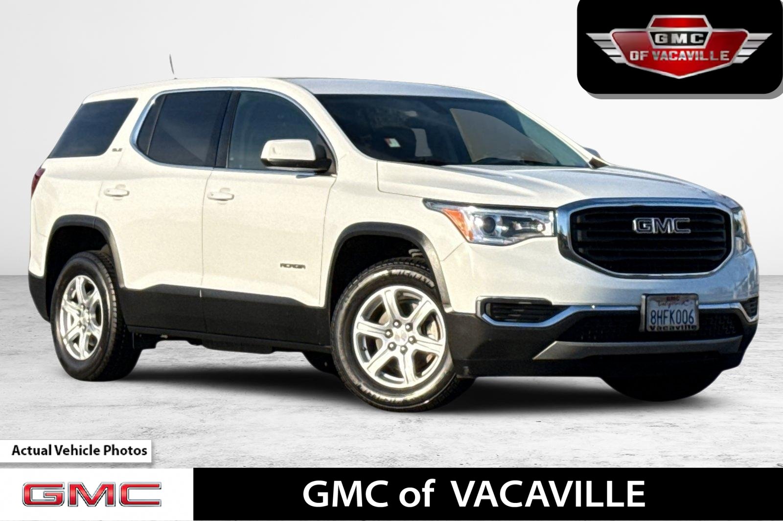 Used 2019 GMC Acadia SLE image 1