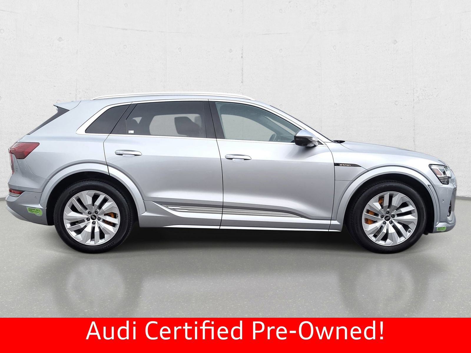 Certified 2023 Audi e-tron S Premium Plus image 4