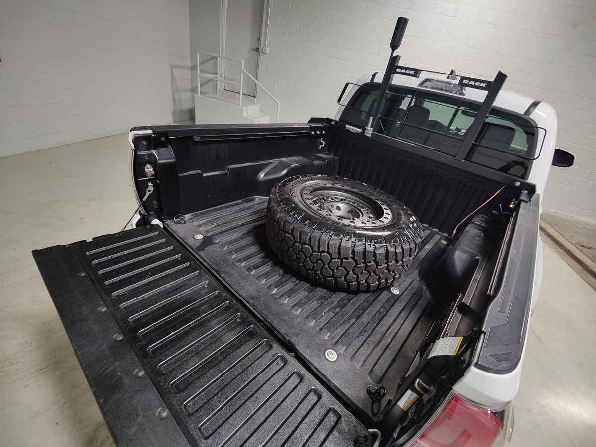 Used 2019 Toyota Tacoma TRD Pro AWD/4WD image 11