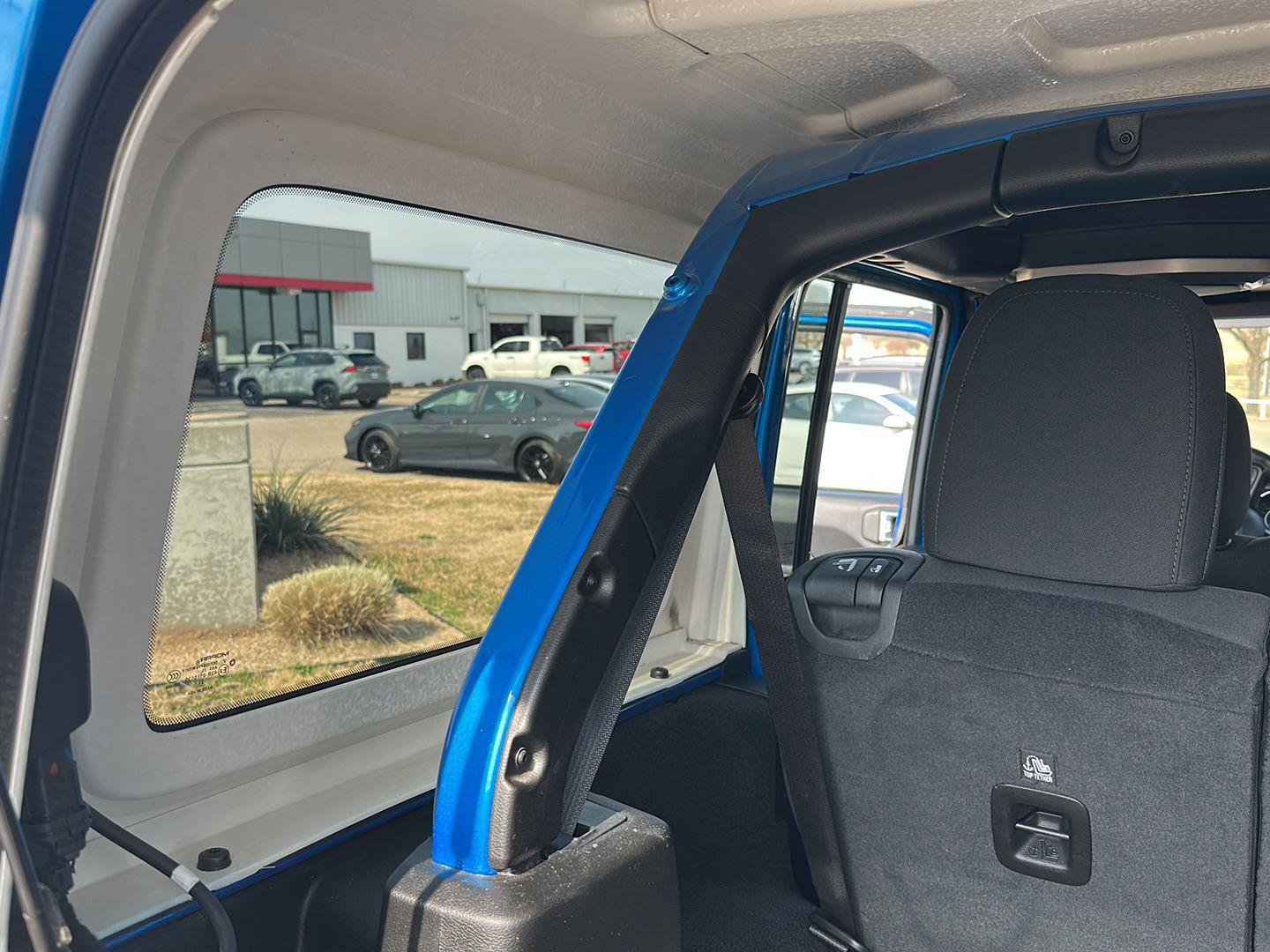 Used 2022 Jeep Wrangler Unlimited Sport AWD/4WD image 16