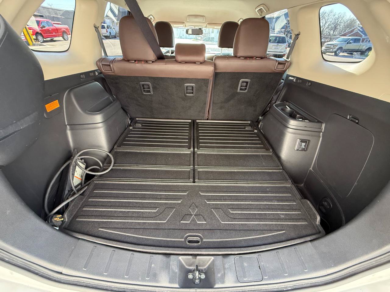 Used 2018 Mitsubishi Outlander SEL AWD/4WD image 22