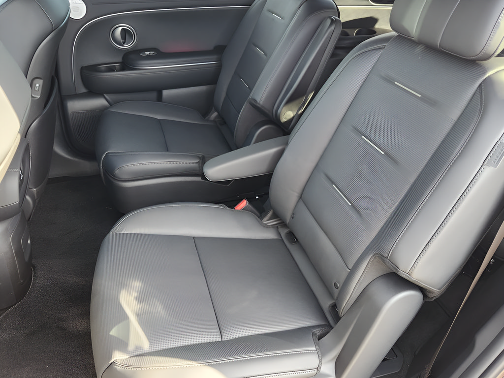New 2026 Hyundai Palisade Calligraphy AWD/4WD image 11