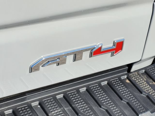 Used 2024 GMC Sierra 1500 AT4 w/ Technology Package AWD/4WD image 8