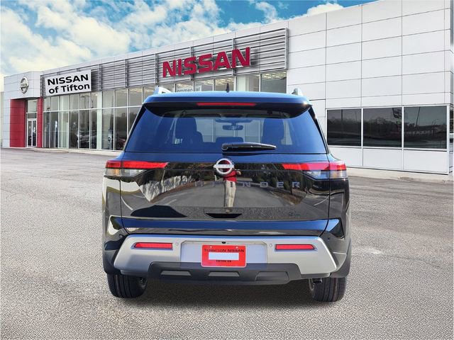 New 2025 Nissan Pathfinder SL w/ Black Appearance Package image 6