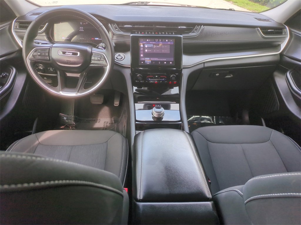Certified 2023 Jeep Grand Cherokee L Laredo image 16