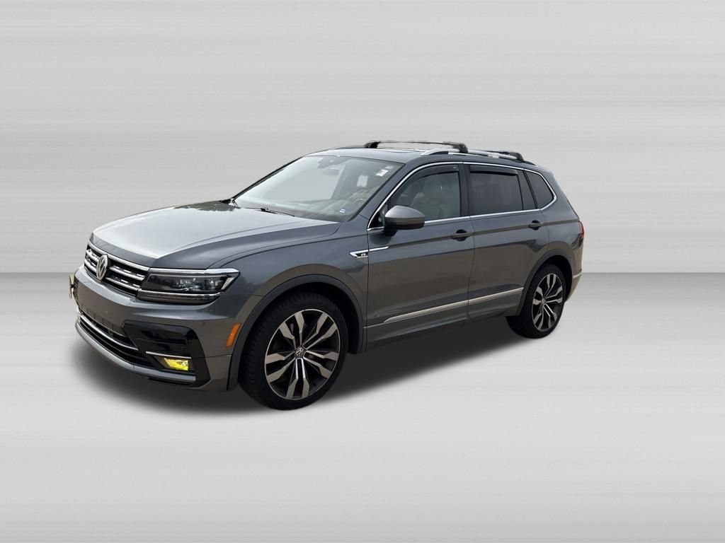 Used 2018 Volkswagen Tiguan SEL Premium w/ R-Line Package FWD image 8