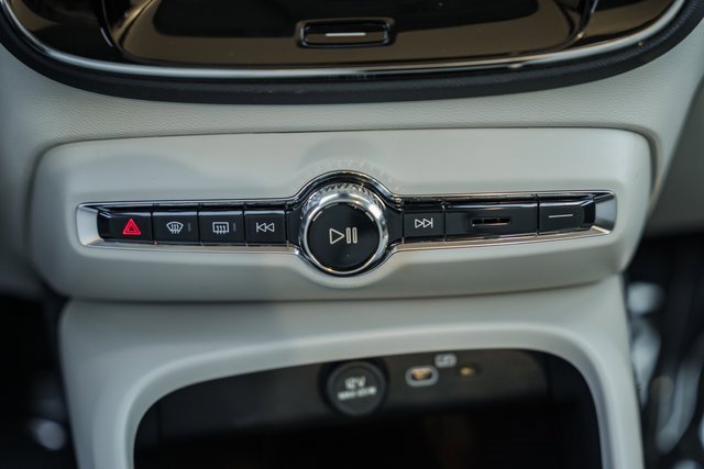 New 2026 Volvo XC40 B5 Plus w/ Protection Package Premier image 23