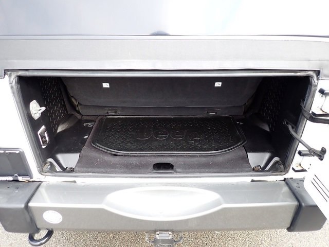 Used 2015 Jeep Wrangler Sport image 7