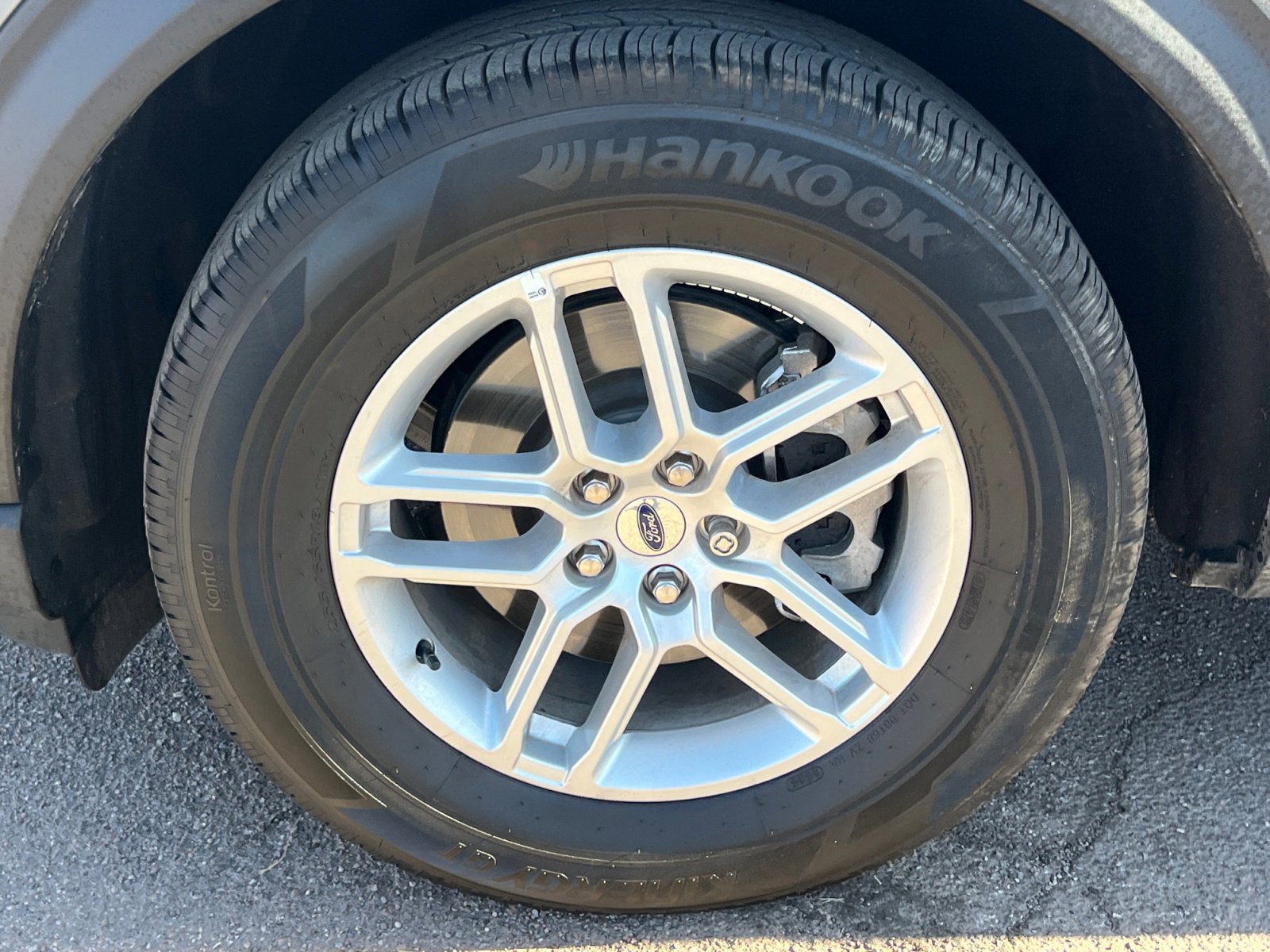 Certified 2025 Ford Explorer Active image 26