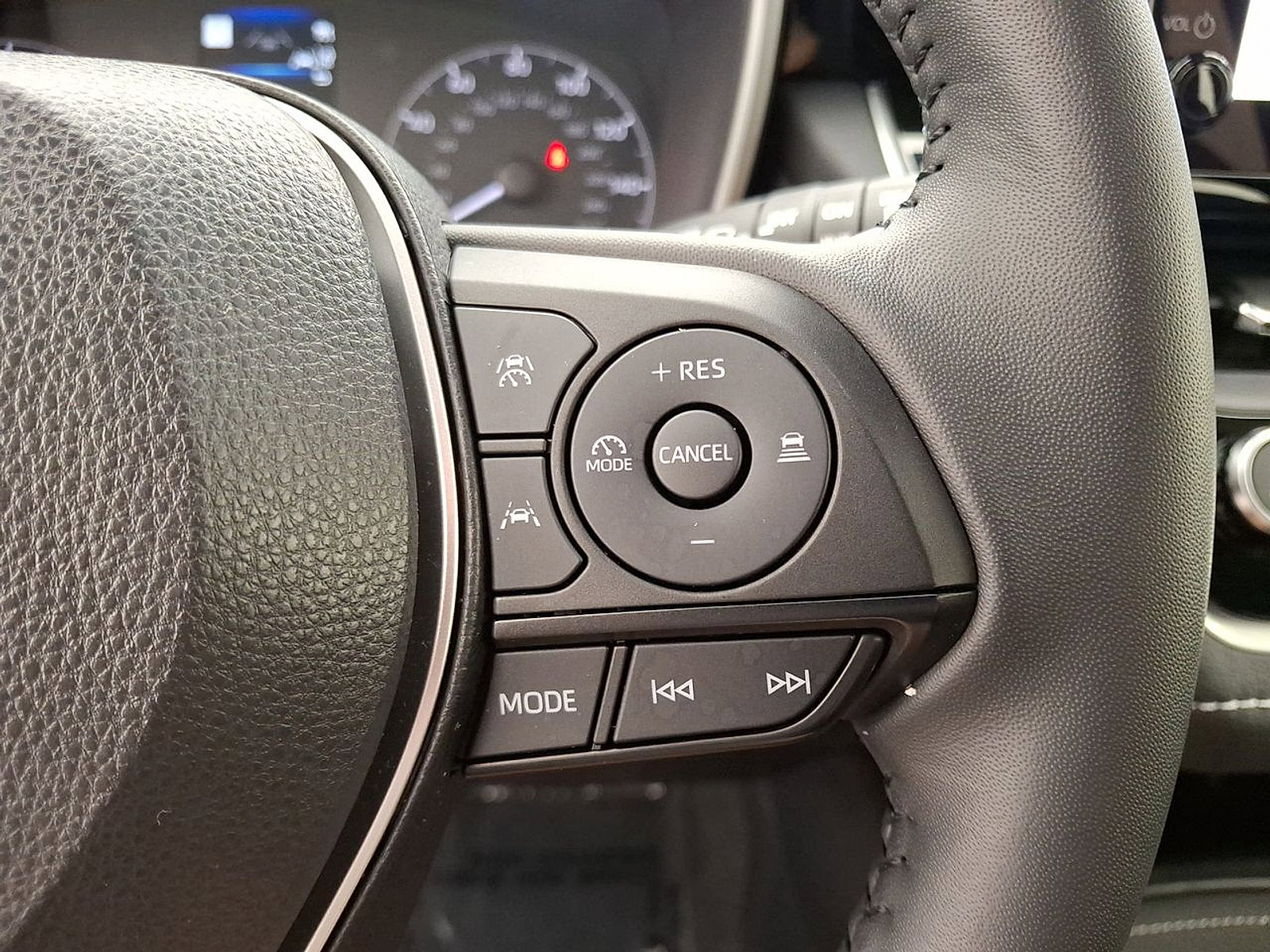 Certified 2024 Toyota Corolla SE image 18