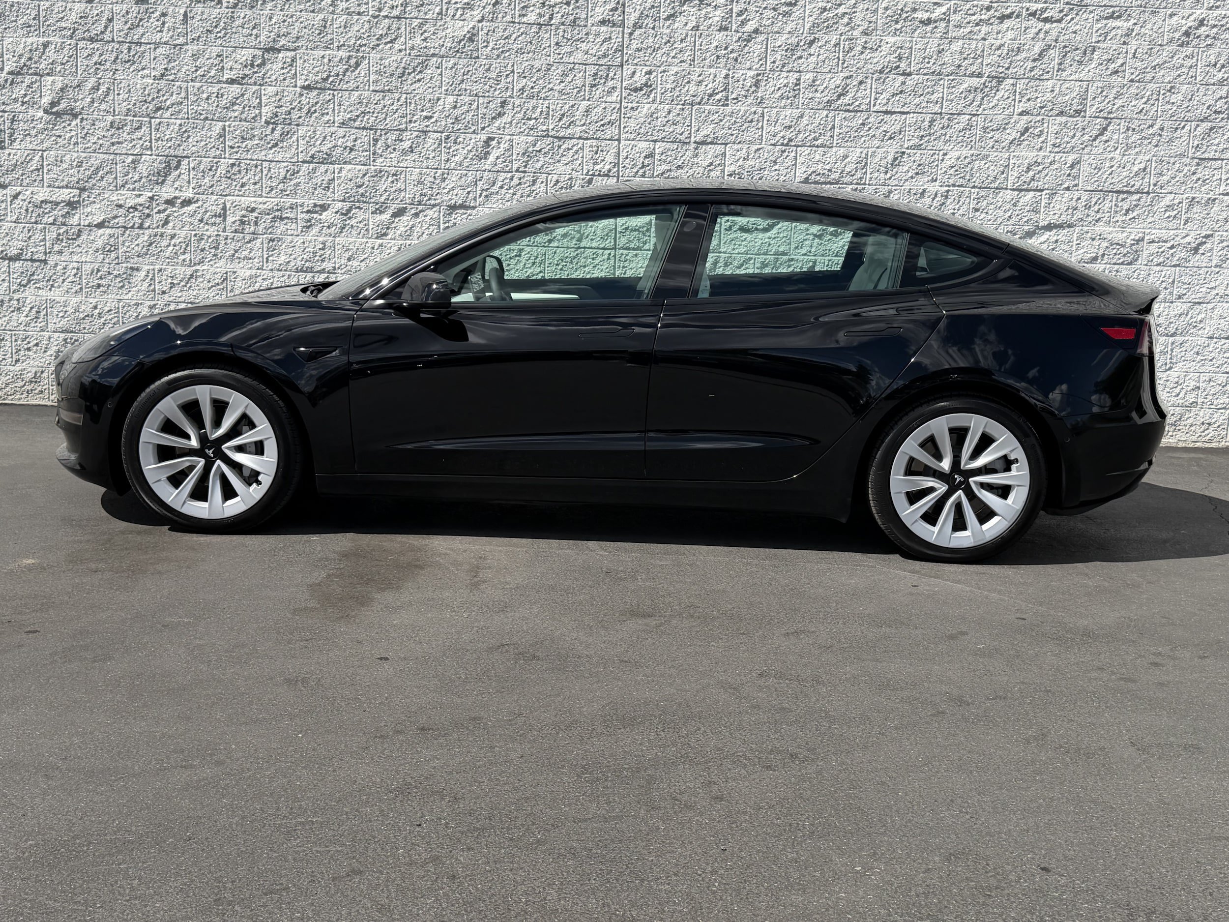 Used 2021 Tesla Model 3 Long Range AWD/4WD image 4