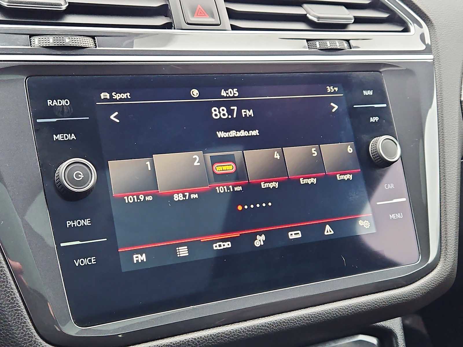 Certified 2023 Volkswagen Tiguan SEL R-Line AWD/4WD image 32