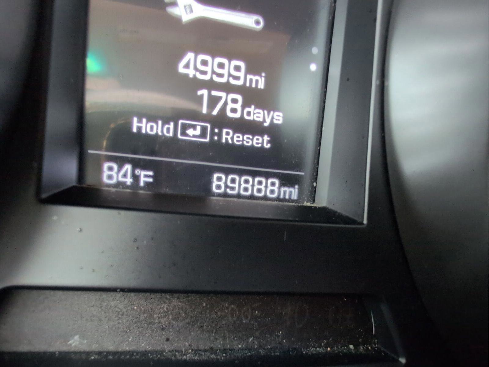 Used 2017 Hyundai Santa Fe SE image 14