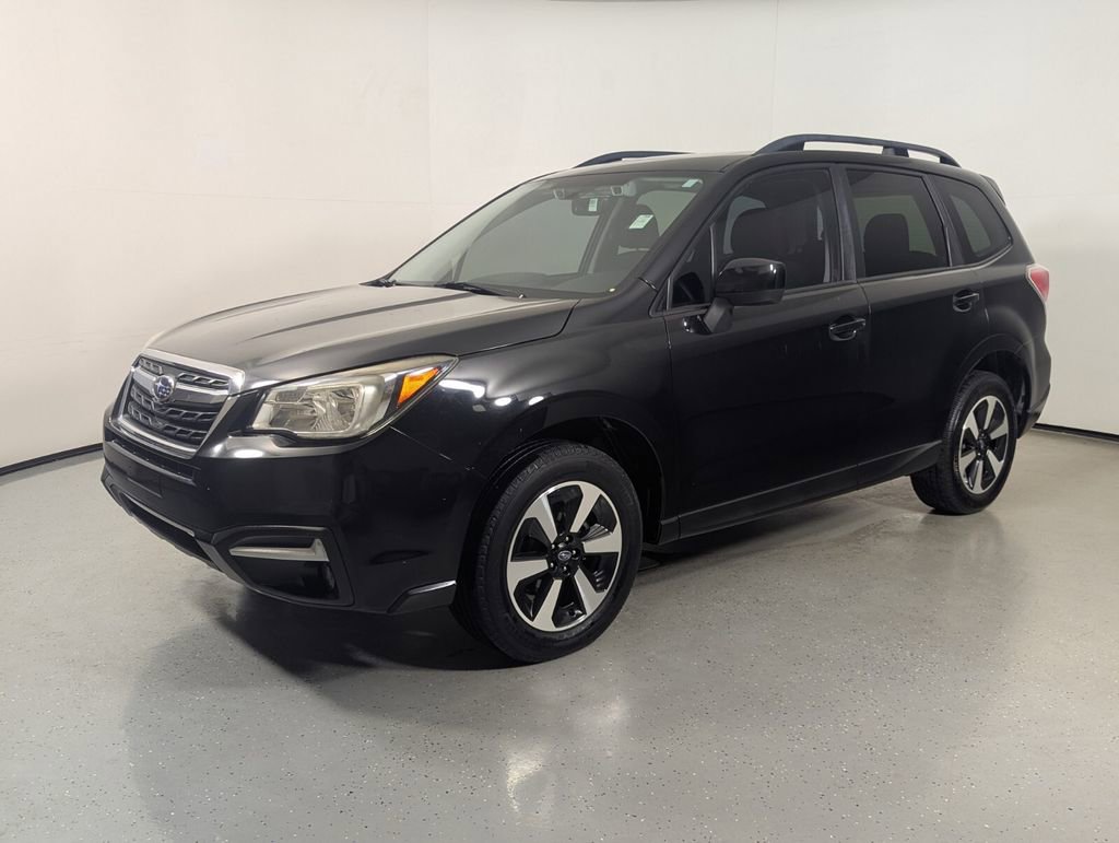 Used 2017 Subaru Forester 2.5i Premium AWD/4WD image 3