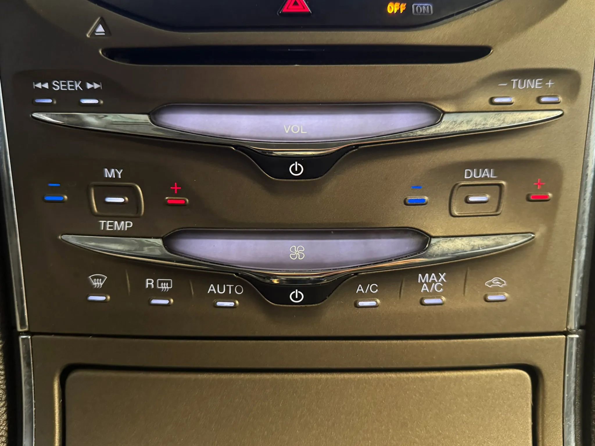 Used 2013 Lincoln MKX AWD image 15