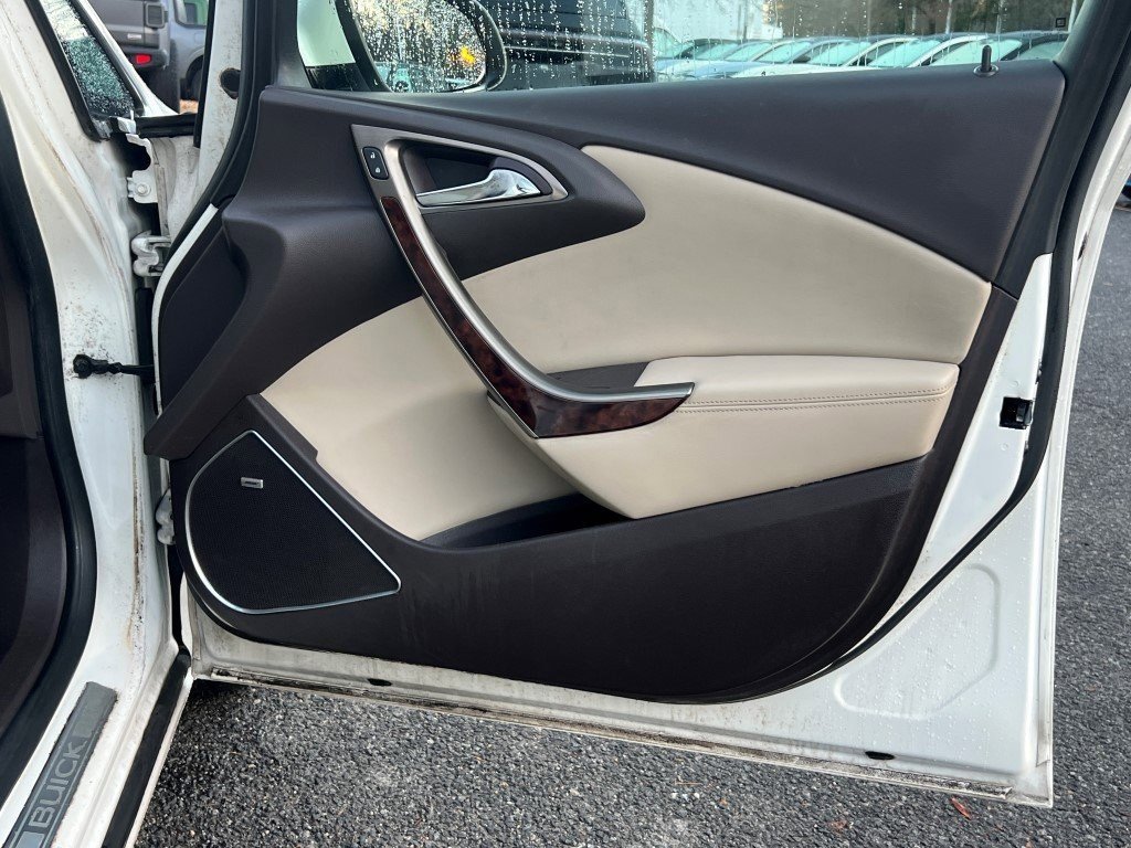 Used 2013 Buick Verano Convenience image 8