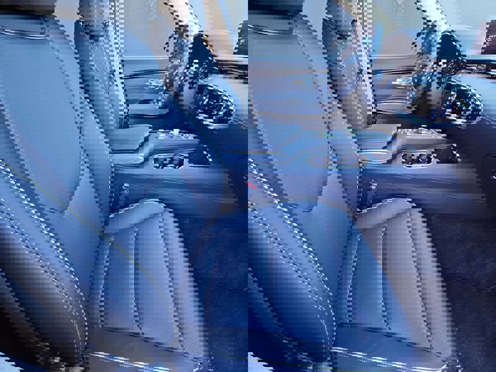 Used 2022 Genesis GV70 2.5T w/ Advanced Package AWD/4WD image 17