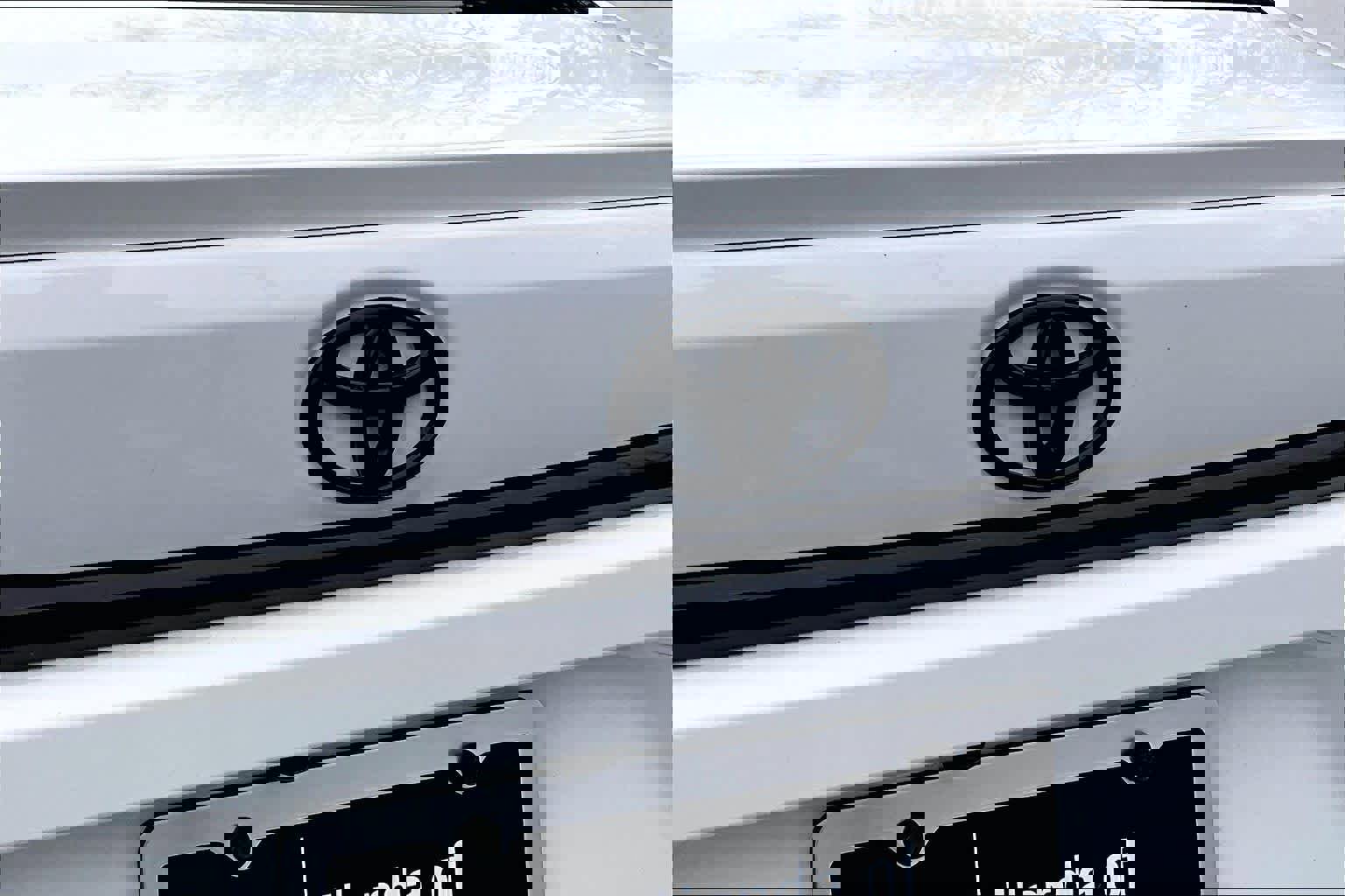 Used 2022 Toyota Corolla SE image 29