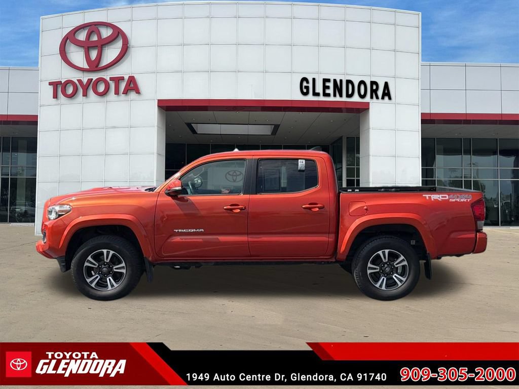 Used 2017 Toyota Tacoma TRD Sport w/ Tow Package (A/T) AWD/4WD image 6