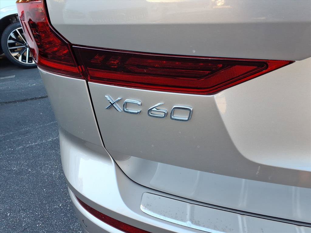 New 2026 Volvo XC60 B5 Plus w/ Protection Package Premier AWD/4WD image 5