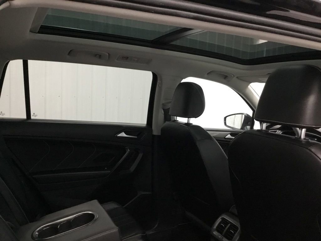 Used 2022 Volkswagen Tiguan SE AWD/4WD image 44