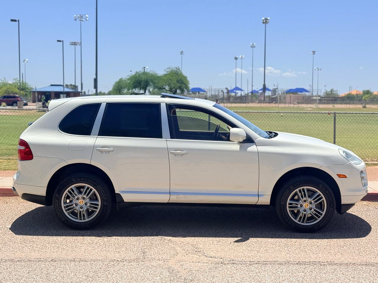 Used 2009 Porsche Cayenne AWD/4WD image 6