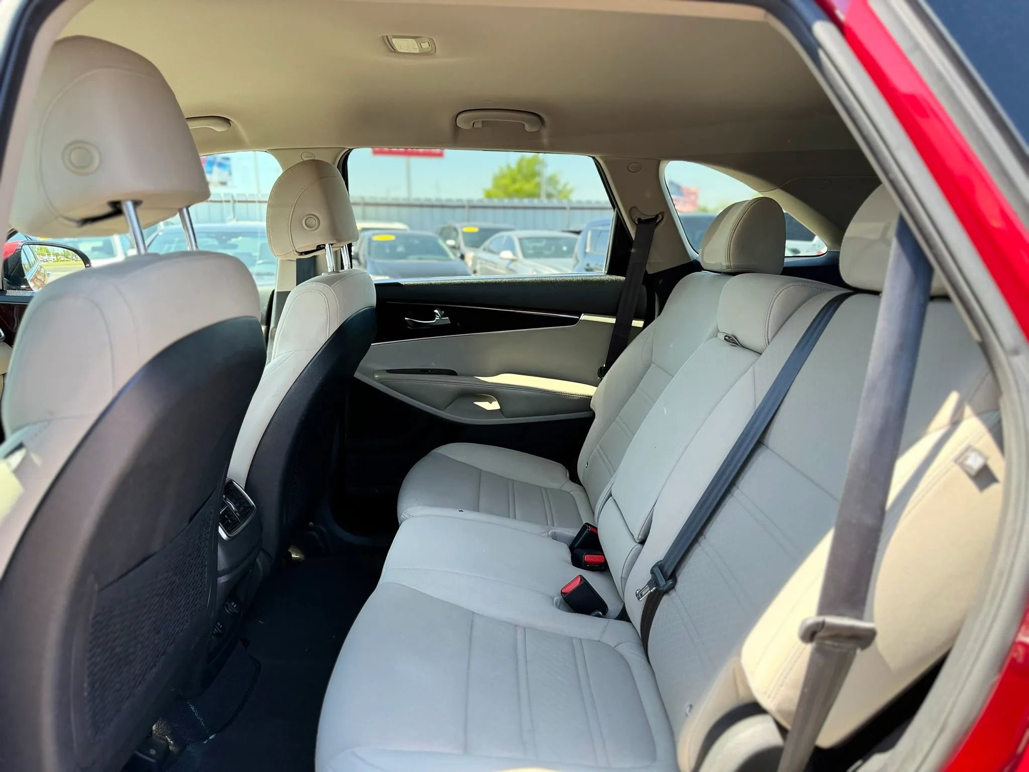 Used 2017 Kia Sorento LX w/ LX Convenience Package image 20