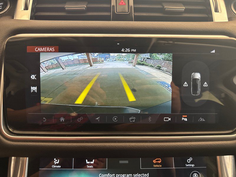 Used 2020 Land Rover Range Rover Sport SE AWD/4WD image 24