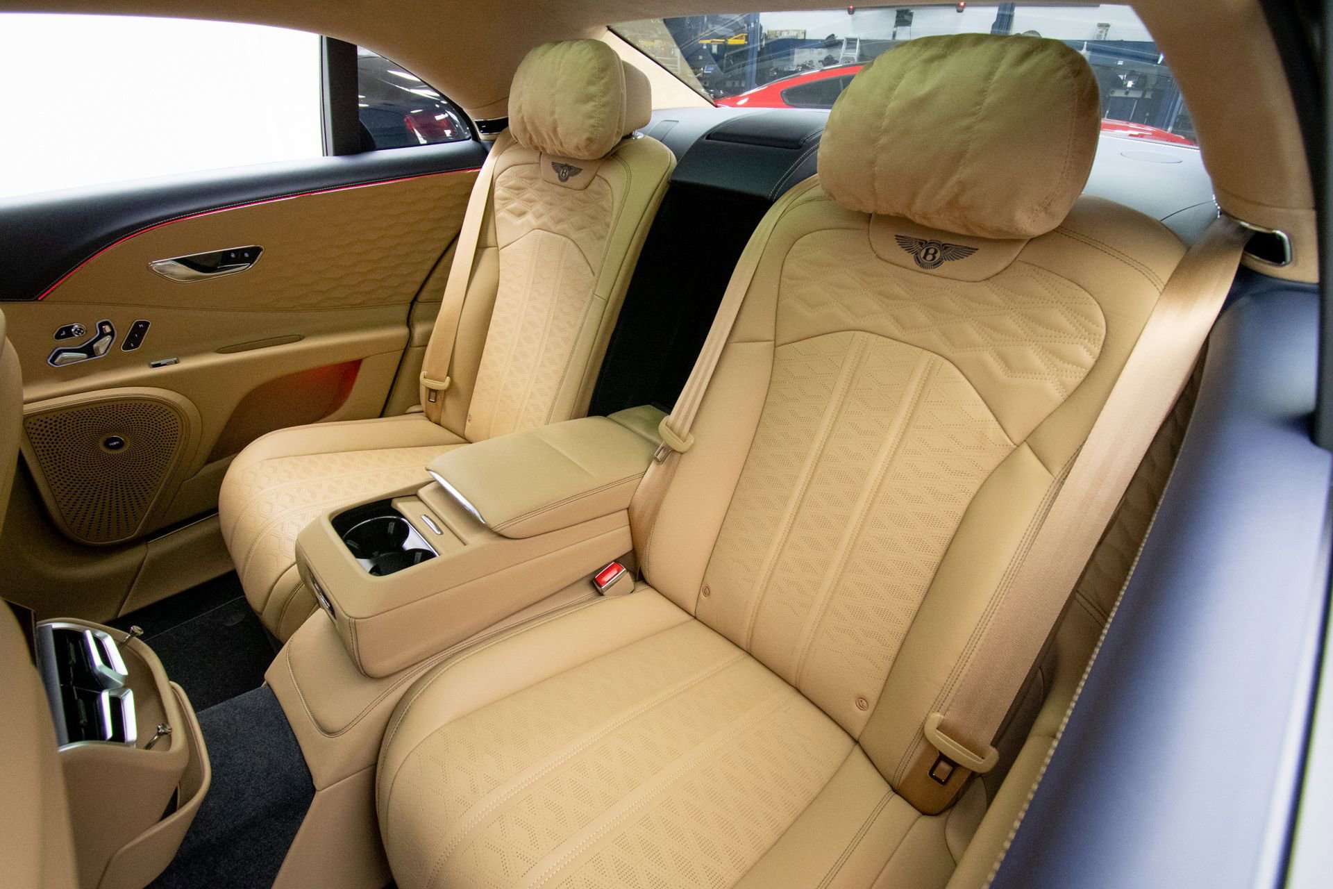New 2026 Bentley Flying Spur Plug-In Hybrid AWD/4WD image 40
