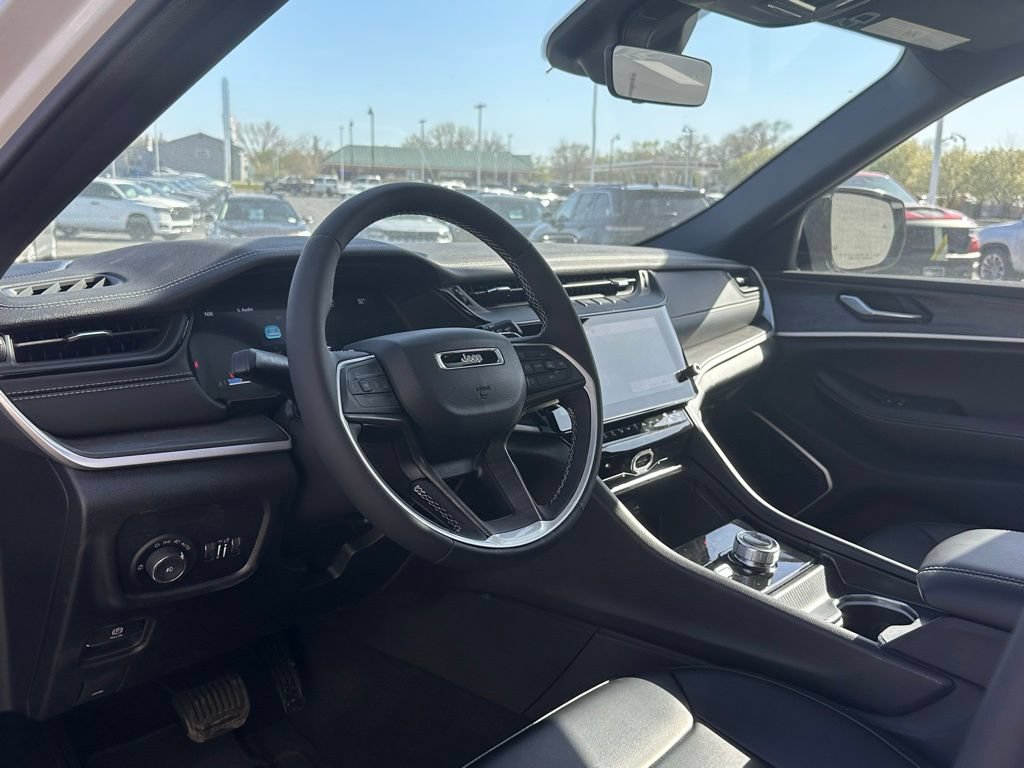 New 2026 Jeep Grand Cherokee Limited AWD/4WD image 10
