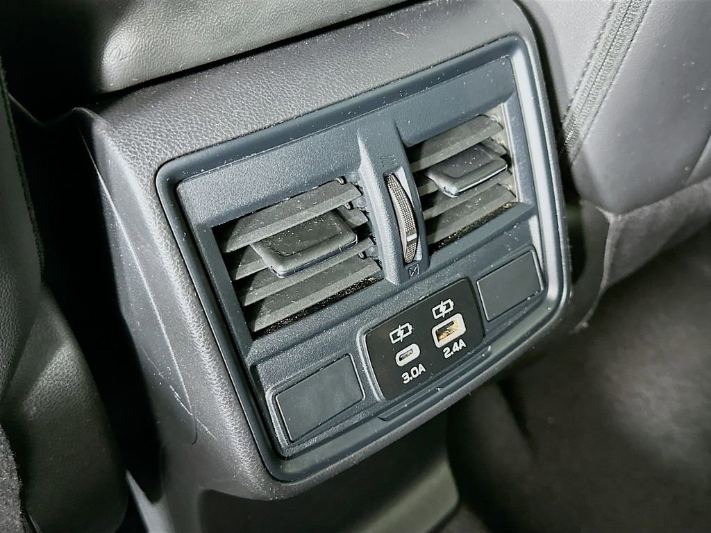 Certified 2025 Subaru Forester Premium image 33