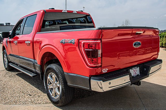 Used 2021 Ford F150 XLT w/ Equipment Group 302A High AWD/4WD image 3